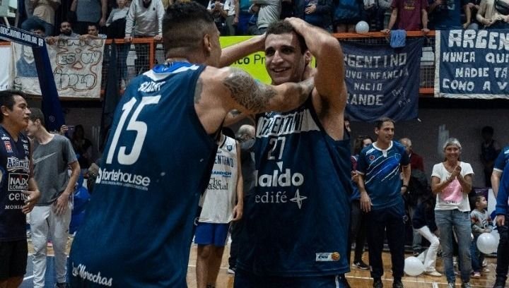 El plantel de Argentino va tomando forma