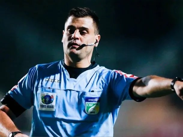 River-Vélez: el encargado del VAR había sido suspendido en Brasil