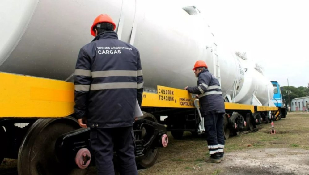 Otros10 vagones fueron reparados a nuevo en el Taller Ferroviario -Mario Meoni-