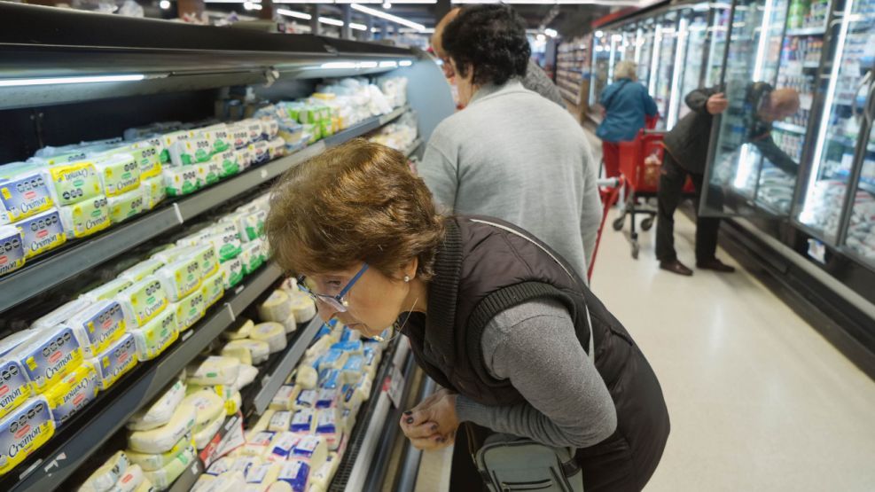 OCTUBRE SE FUE CON 8,3% DE INFLACION Y COLABORO CON EL 142,7% DEL AÑO