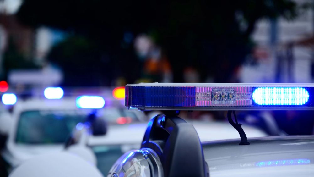Deme hasta los chocolates, violento robo a kiosco en la madrugada platense