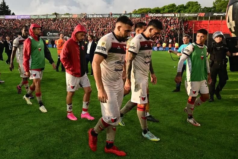 Colón pidió ante AFA que anulen su descenso