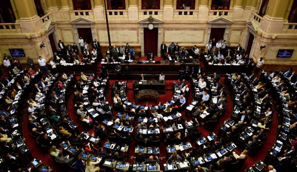 Legisladores del oficialismo confían en que conseguirán las adhesiones para aprobar la Ley Ómnibus