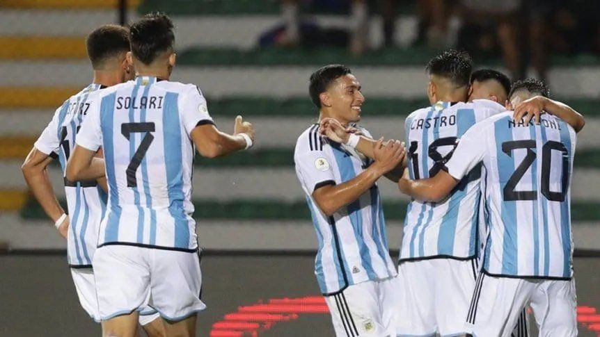 Argentina enfrenta a Brasil en busca de París 2024
