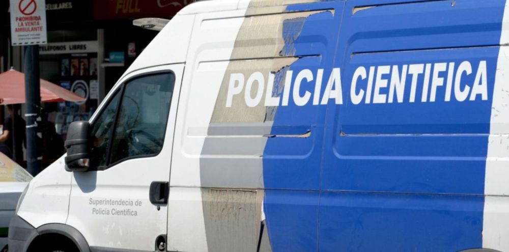 Conmoción en el centro de La Plata: hallan muerto a un hombre dentro de un auto
