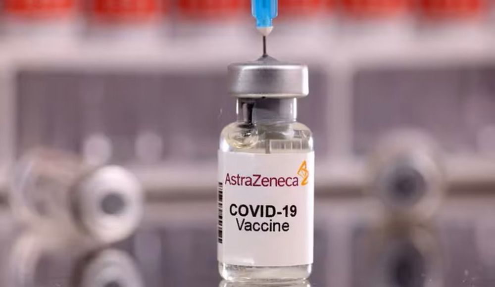 AstraZeneca admitió que su vacuna contra la Covid-19 puede causar efectos secundarios poco frecuentes