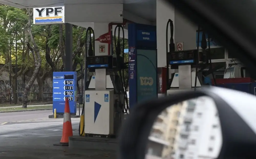 Ya rige el nuevo aumento de combustibles en La Plata y el resto del país