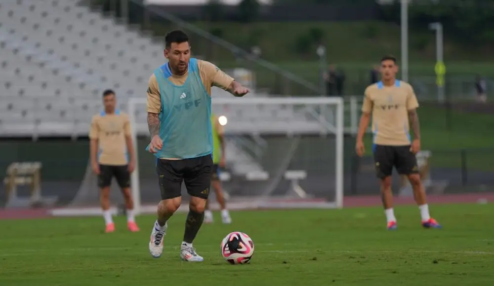 Lo Celso pide pista, Paredes mete presión y los del medio no quieren perder el puesto