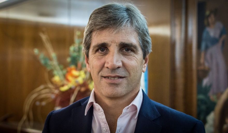 Luis Caputo: “La gente va a tener que vender dólares para pagar impuestos”