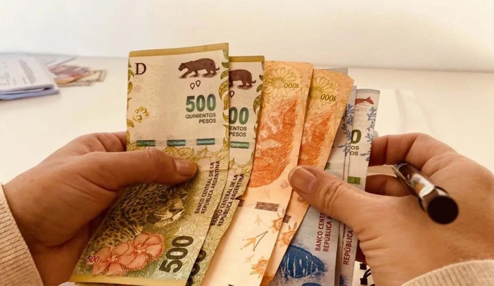 El 51% de los argentinos usó ahorros para pagar gastos