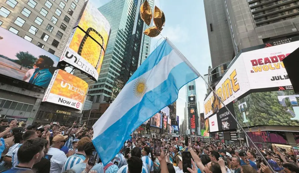 Con el aliento albiceleste en Nueva York, la Selección busca el pase a la final