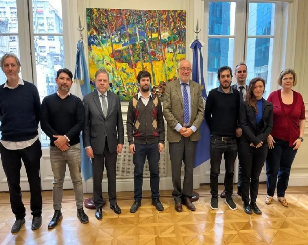 Diplomáticos convocan una asamblea y analizan realizar un paro