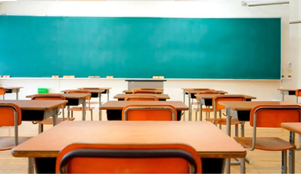 Dos escuelas sin clases en la vuelta a clases tras el receso invernal