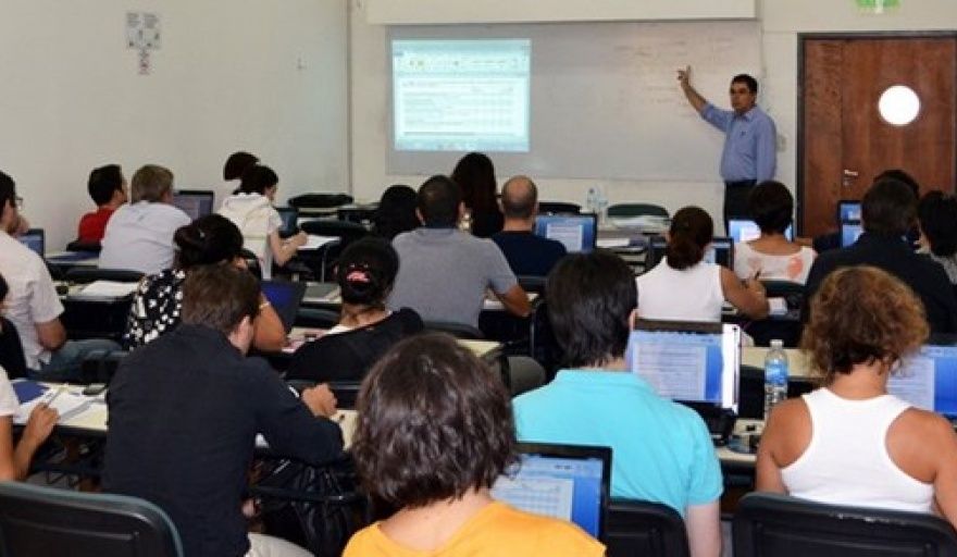 La Universidad Nacional de La Plata lanzó un programa destinado a reforzar el ingreso universitario