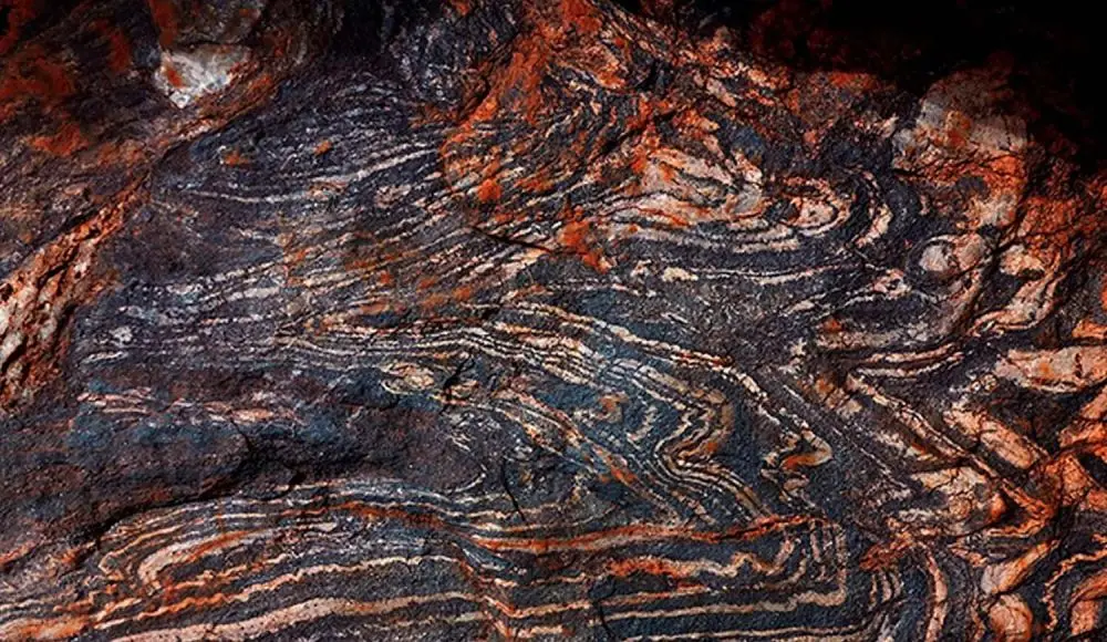 Descubren que las rocas más antiguas de la Tierra podrían contener formas de vida extrañas