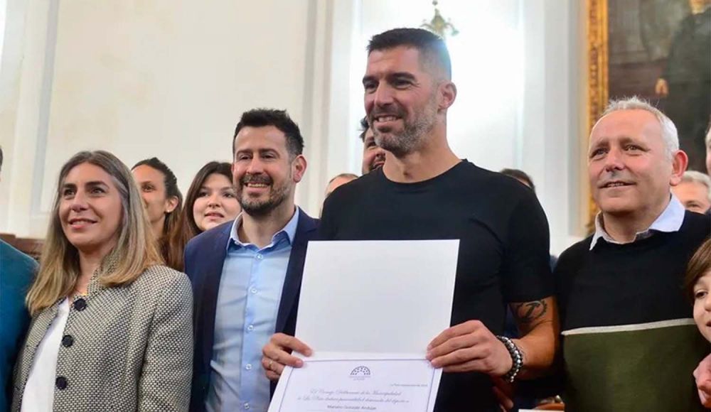 Andújar fue condecorado como personalidad destacada del deporte