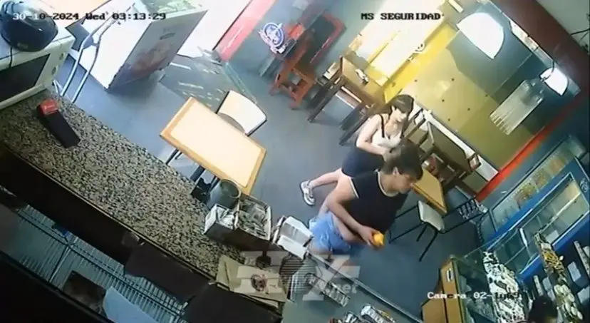 Un grupo de mujeres robó en una panadería de El Mondongo