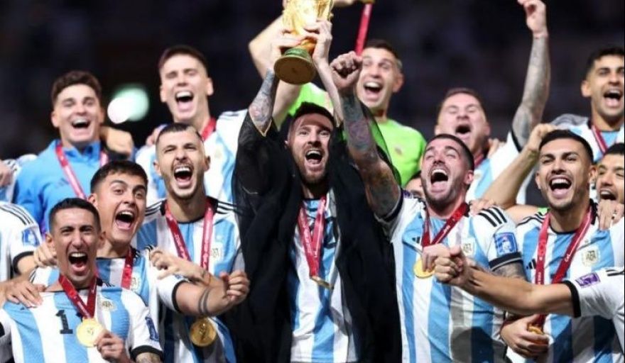 A dos años de la consagración en Qatar la Selección lanzó -Un instante para siempre-