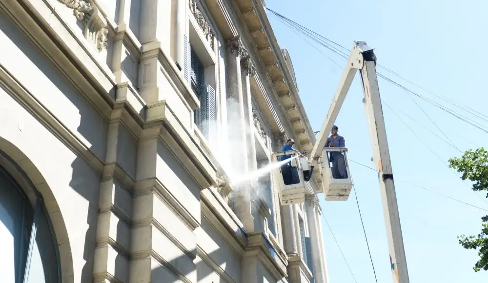 Se avanza con el programa “Ciudad Limpia” para recuperar los frentes vandalizados