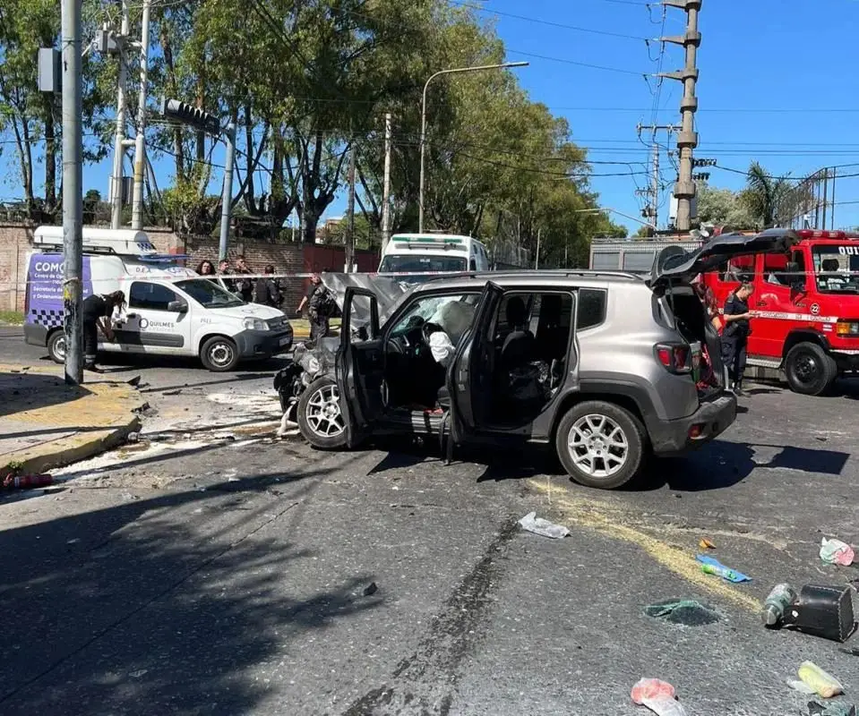 Dos policías murieron al chocar en plena persecución
