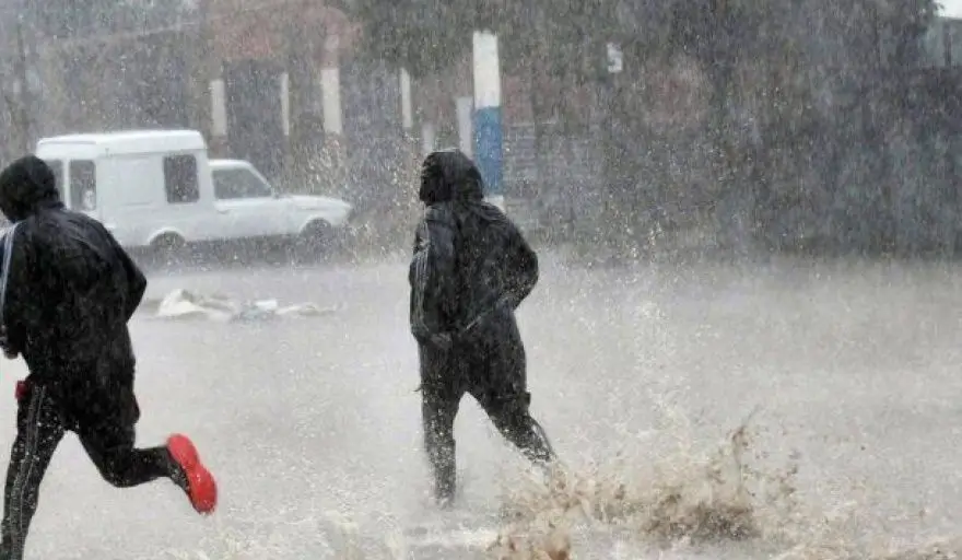 Lluvias y tormentas en La Plata: llegada de frío polar esta semana