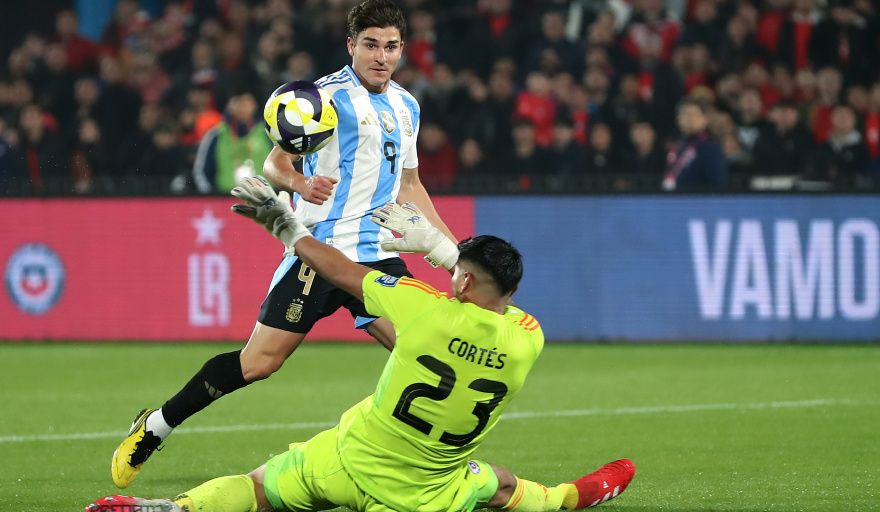 Con jerarquía y recambio, la Selección Argentina venció 1-0 a Chile y ganó las Eliminatorias rumbo al Mundial 2026