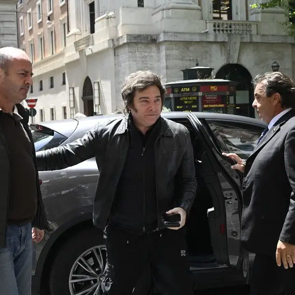 Milei llegó a Roma para iniciar su vínculo personal con León XIV y profundizar la alianza geopolítica con Meloni