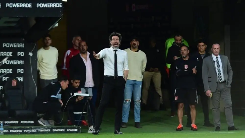 Con Domínguez en el ojo de la tormenta, Estudiantes recibe a Huracán