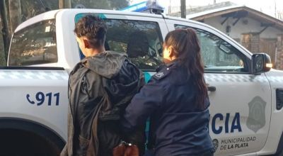 Una jubilada tuvo que ser rescatada por la policía en Villa Elisa