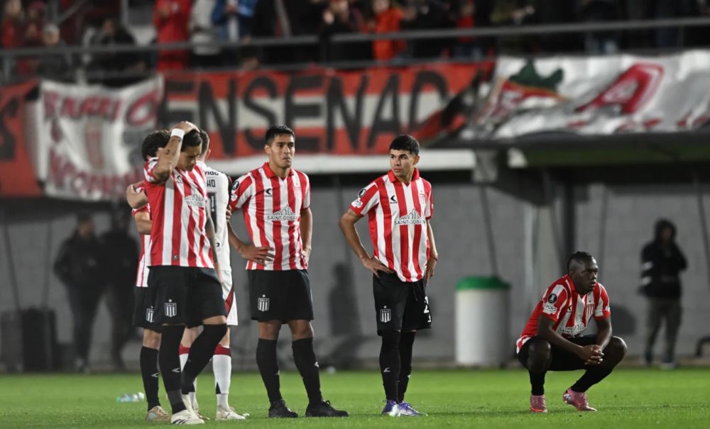 Con Rossi como figura, Estudiantes cayó ante Flamengo