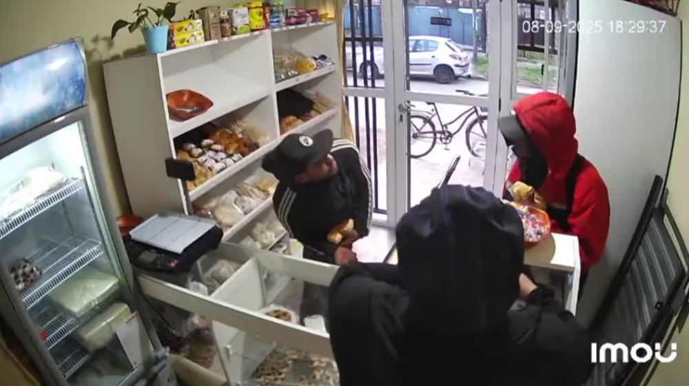 Violento robo en una panadería en Merlo: amenazaron a la empleada y se llevaron toda la recaudación