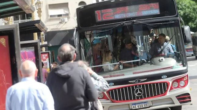 El Gobierno aprobó compensaciones tarifarias por más de $680 millones para líneas de colectivos del AMBA