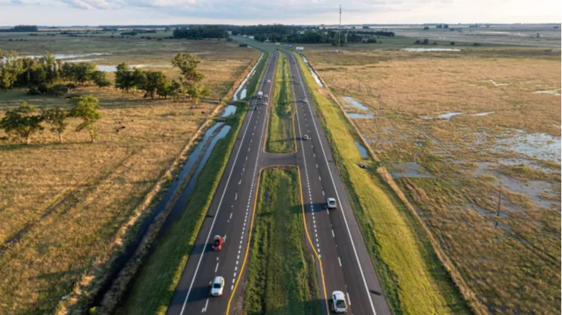 Avanza la repavimentación de un tramo estratégico de la Ruta 2 para quienes viajan a la Costa Atlántica
