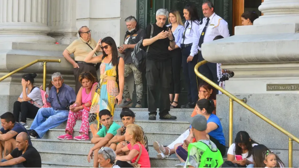 Confirmaron cuál será el horario de verano con el que atenderán todos los bancos en la provincia