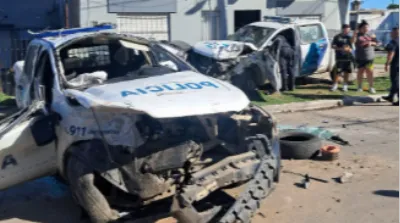 Dos patrulleros chocaron durante una persecución en La Matanza y cuatro policías fueron hospitalizados