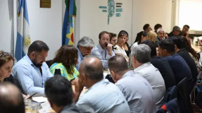 Los gremios inician una semana clave esperando retomar las paritarias con la Provincia