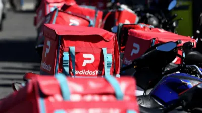 La ley que impulsará Axel Kicillof para regular las apps de deliverys y transporte