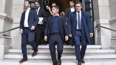 Axel Kicillof se presentó ante la Corte Suprema por la deuda billonaria de Nación y exigió un plan de pagos