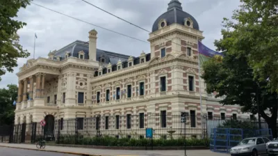 Cayeron las transferencias de la Provincia a los municipios