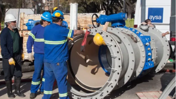 La Justicia bonaerense frenó la privatización de AySA y giró la causa al fuero federal