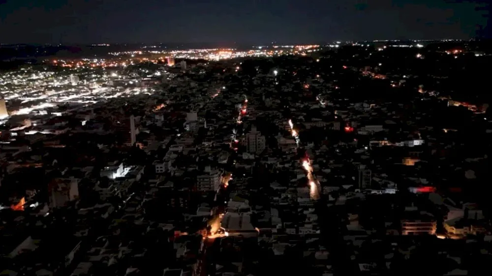 Noche oscura: apagón masivo en AMBA