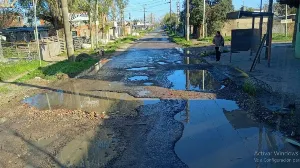 Vecinos denuncian que los micros dejaron de pasar por calles rotas