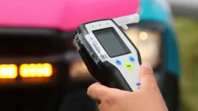 A lo Bilardo: la excusa de un conductor en la Autopista La Plata-Buenos Aires tras un test de alcoholemia
