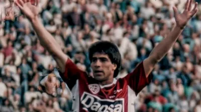 Diez años sin Miguel Ángel Gambier, el goleador que se fue muy joven y no pudo ver a su hija como intendenta