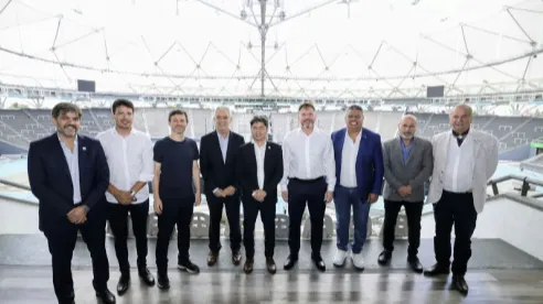 Kicillof recorrió los avances de obra en el Estadio Único de La Plata