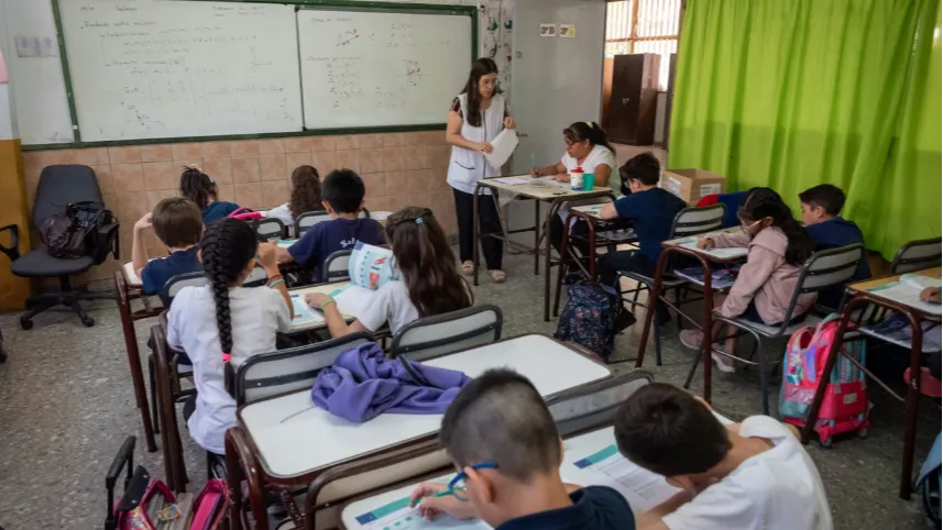 La Provincia ofertó el 6% de aumento a los docentes y los gremios preparan una respuesta